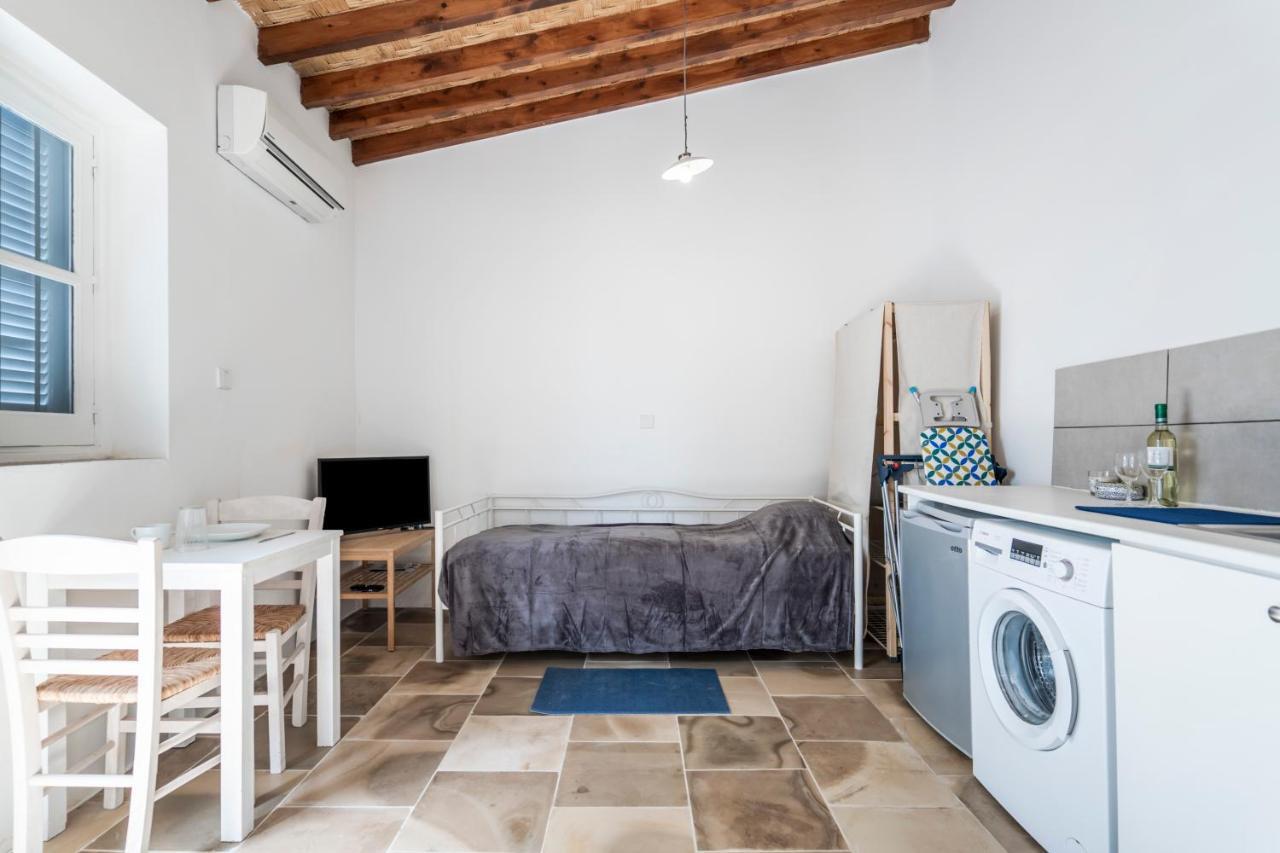 To Hani - Small Studio Nikosia Eksteriør bilde